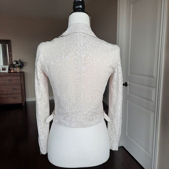 Armani Exchange White Light Short Jacket Size XS - Picture 7 of 7